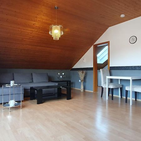 Wohnung Mit Ausblick In Tauberbischofsheim Esterno foto