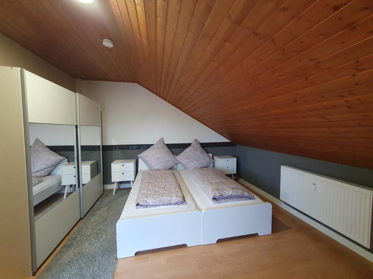 Wohnung Mit Ausblick In Tauberbischofsheim Esterno foto
