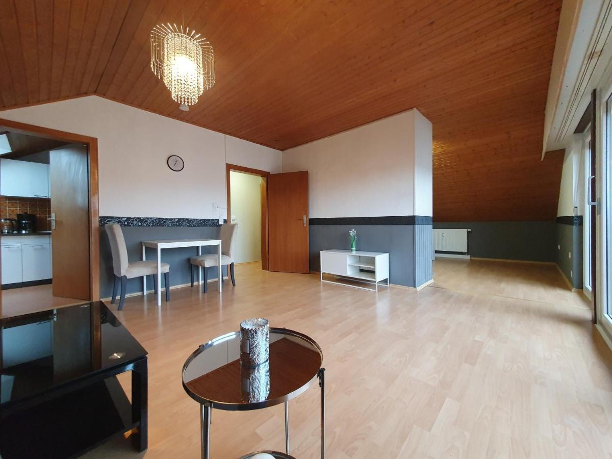Wohnung Mit Ausblick In Tauberbischofsheim Esterno foto
